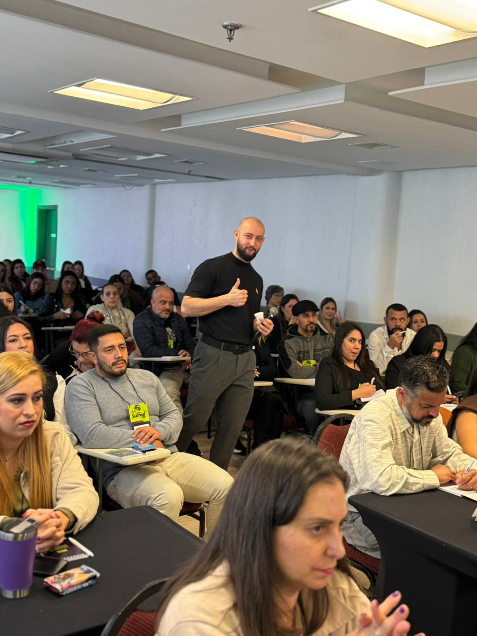 Palestra ou workshop presencial de Júnior Borja
